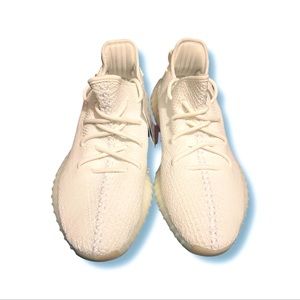 Yeezy never worn 10 cream. Let’s go